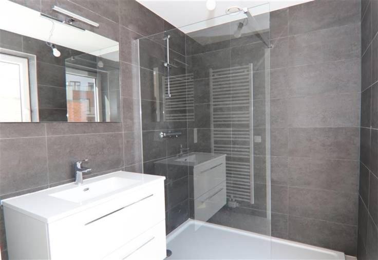 Superbe Appartement Neuf Et Moderne A Liège Kültér fotó
